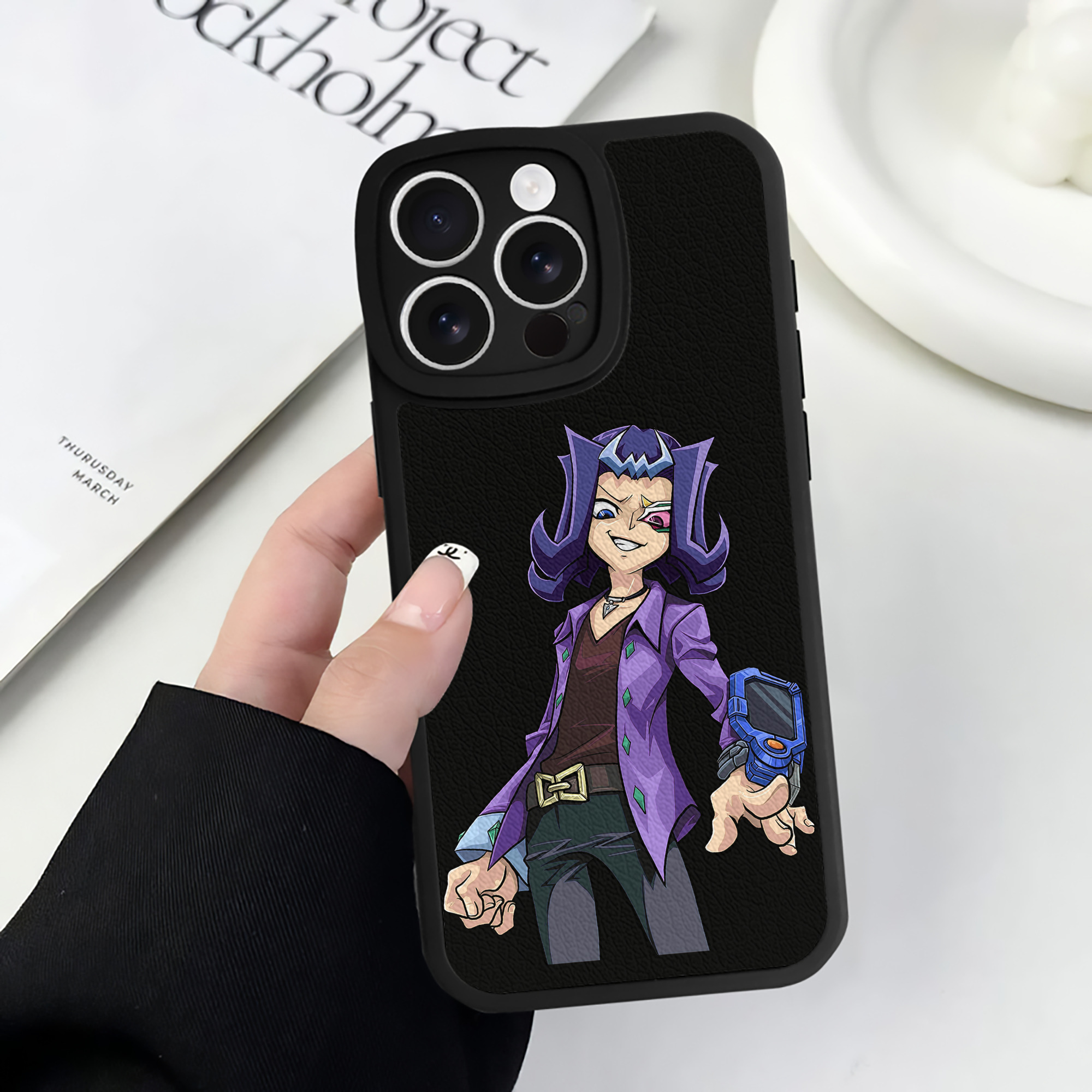遊☆戯☆王 Yu-Gi-Oh! 【iPhone 16シリーズ対応】シリコンスマホケース（レザー調） 材質：シリコン